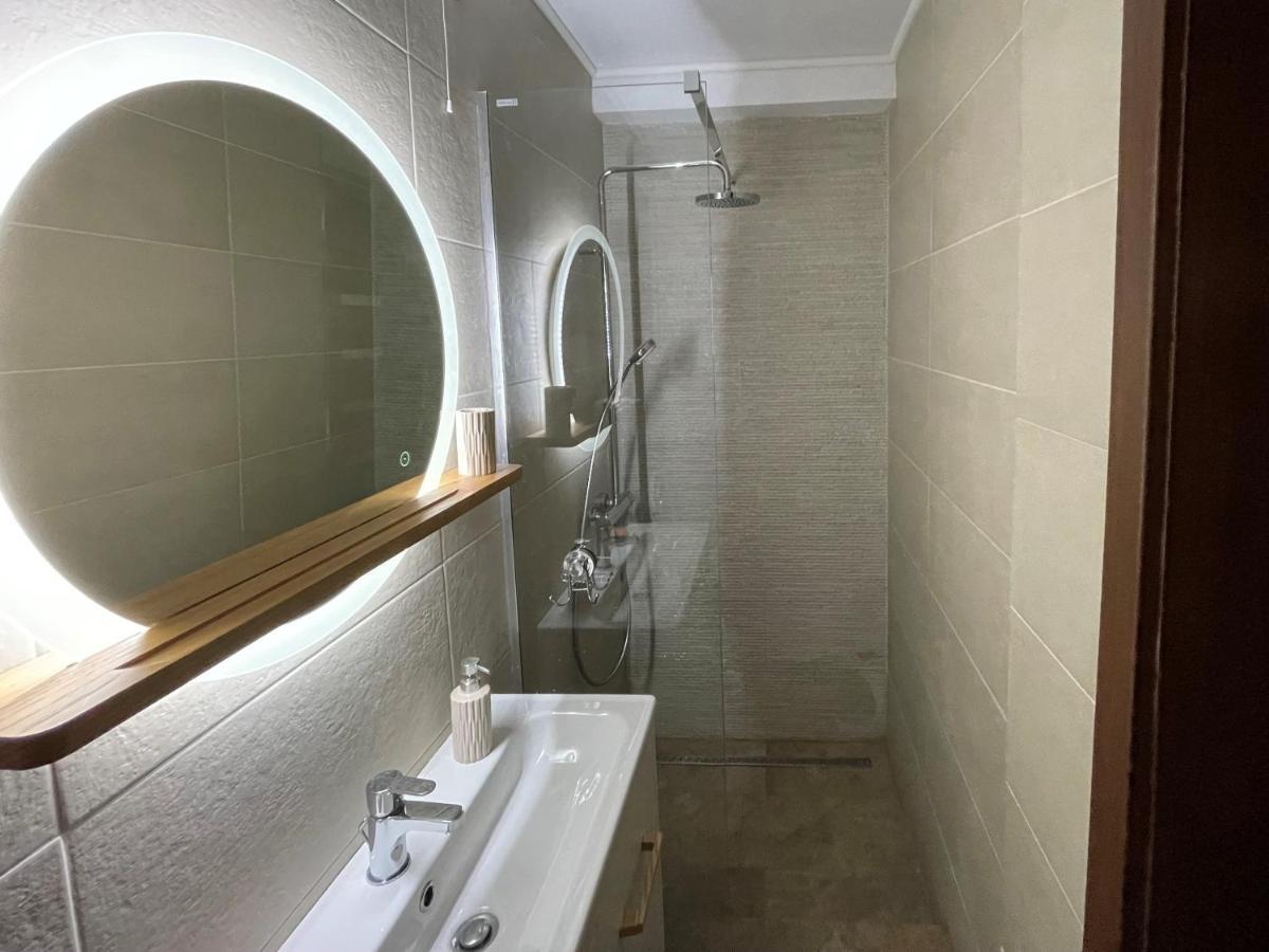 Apartament 2 Camere La Casa - Bucuresti Exteriör bild