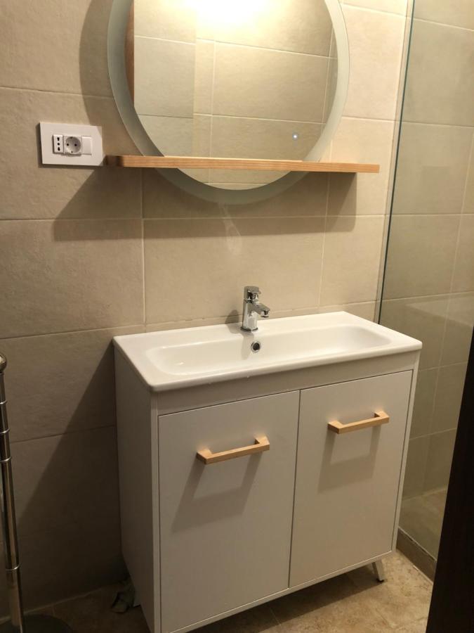 Apartament 2 Camere La Casa - Bucuresti Exteriör bild