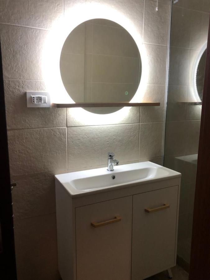 Apartament 2 Camere La Casa - Bucuresti Exteriör bild